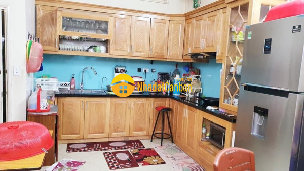 Nhà bán đường láng 50m 5 tầng mt 4.5m chỉ 4.8 ty đong đa