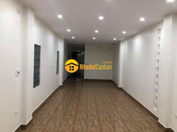 Bán nhà mp hoàng ngân 70m 6t mt4m chỉ 13 tỷ thanh xuân