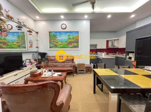 Mặt phố quang trung sầm uất gần phố ngô thì nhậm 32m2x4t chỉ 7.38 tỷ. lh 0989.62.6116