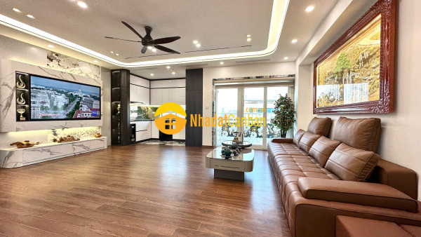 Bán căn hộ chung cư trung yên 1 ngã tư trung kính 145m 4pn full đồ xịn mới tinh sẵn sổ vào ở ngay