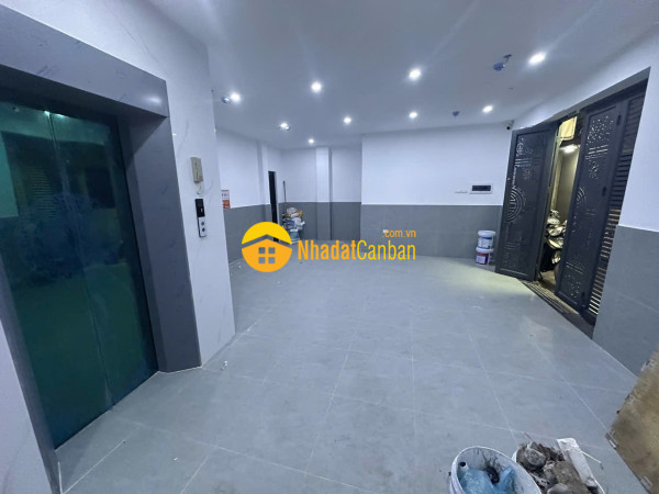 Cực phẩm dòng tiền mặt ngõ kinh doanh thang máy cách đường lớn 30m