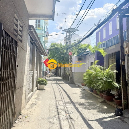 Tân bình khu sân bay, nhà đẹp lung linh, kết cấu cứng cáp, xem là muốn mua.