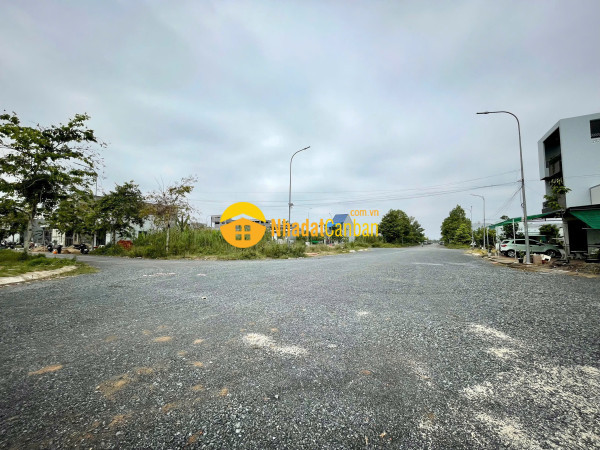 Nền đường b15 kdc tân phú, gần công viên và trường cấp 2 giá 1 tỏi 750 triệu