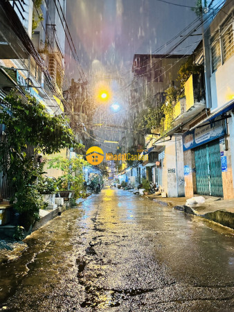 Gấp bán nhà hoàng hoa thám 62m2 4 tầng hẻm 6m